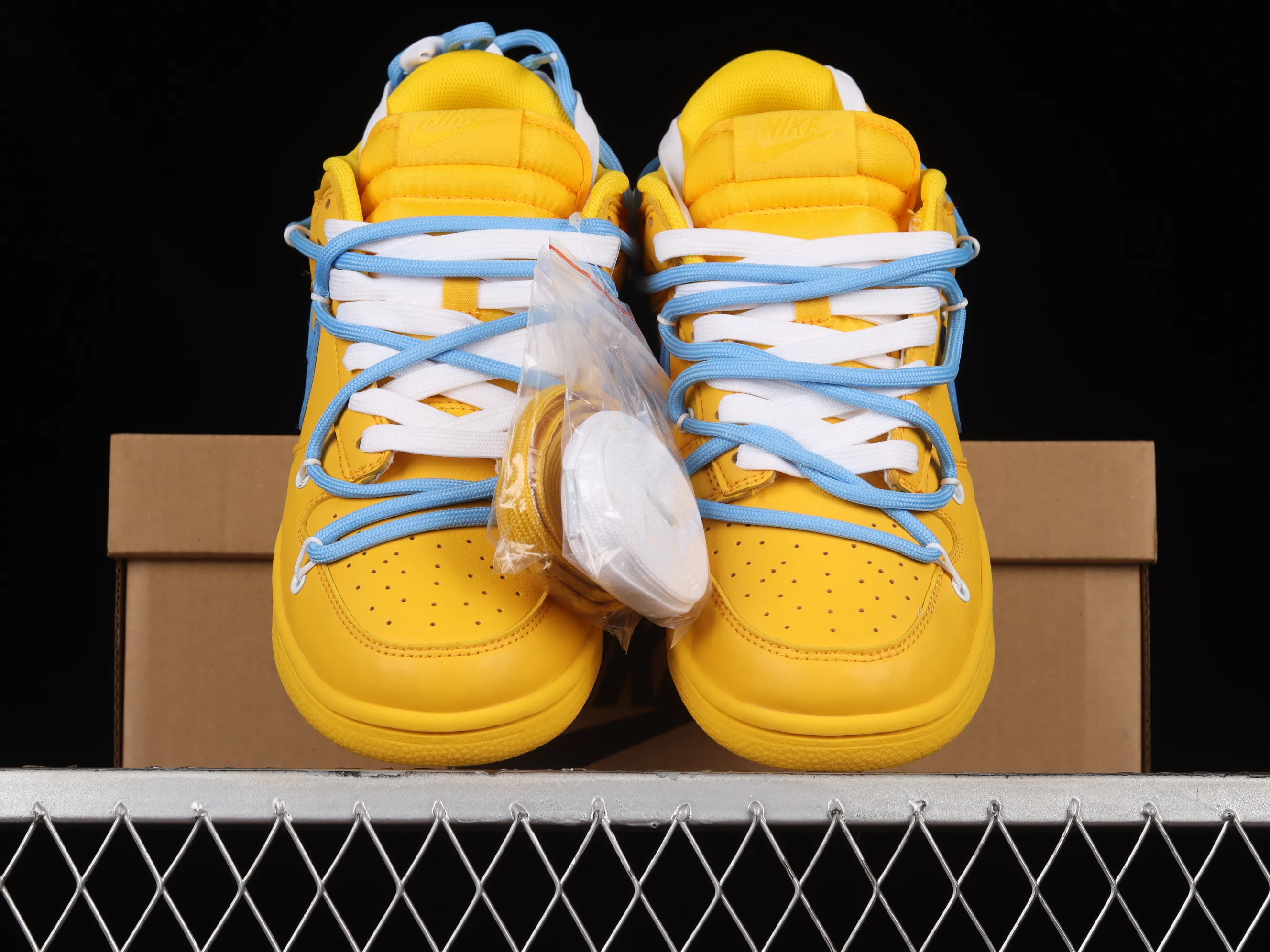 All categories Nk SB Dunk series Nk SB Dunk Low low-top sneakers Nk Dunk Low lemon yellow customized version of deconstructed strap casual sneakers DJ6188-100